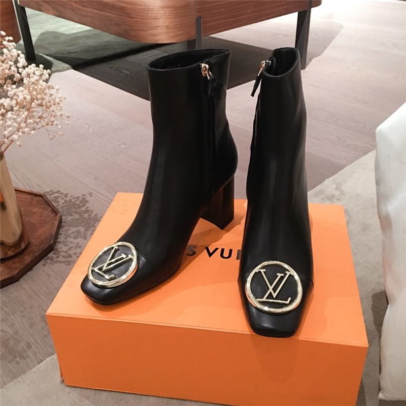 Replica Louis Vuitton Black Snowdrop Flat Ankle Boots in 2023