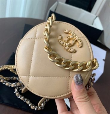 CHANEL 19 Clutch with Chain Pink