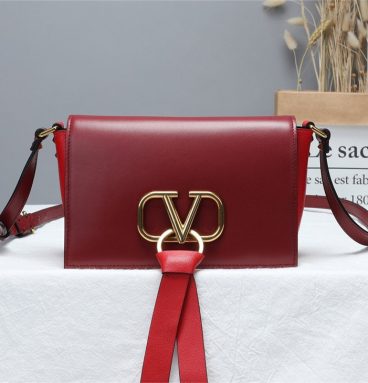 Valentino VRING Bag in red