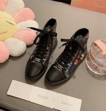 Guuci printed leather sneakers Gucci floral canvas shoes in black