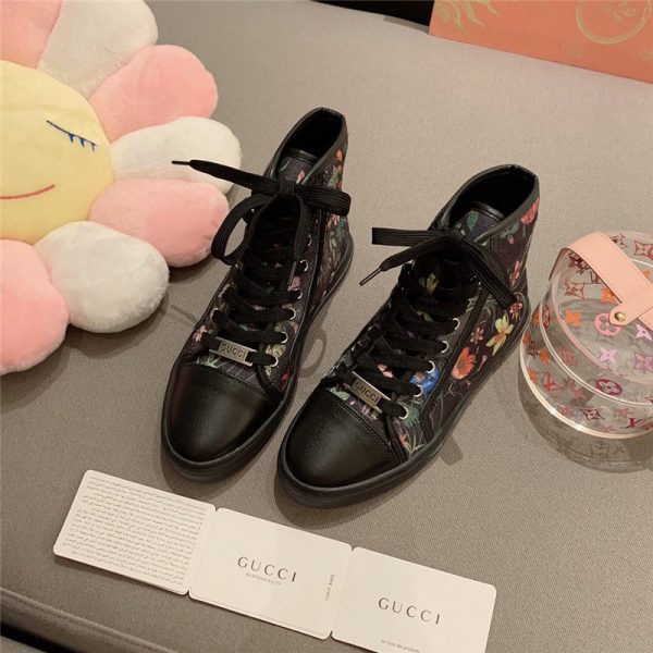 Guuci printed leather sneakers Gucci floral canvas shoes in black