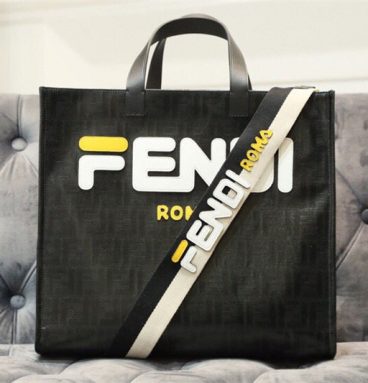 FENDI shopping logo bag