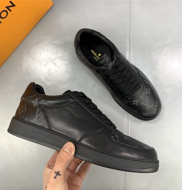 Louis Vuitton LV Men's sneakers