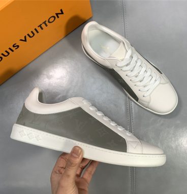 Louis Vuitton LV Mens sneakers