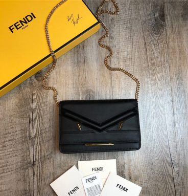 fendi wallet on chain bag