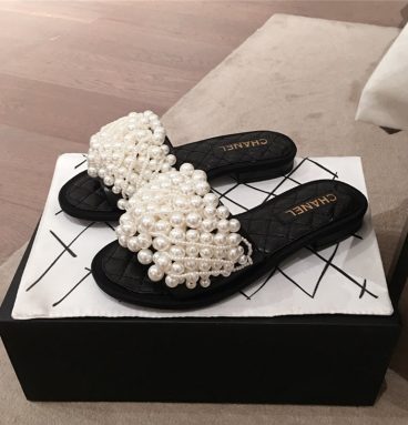 chanel sandals with pearls