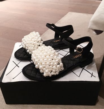 chanel pearls sandals