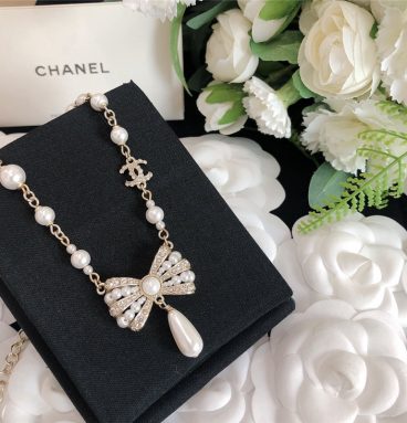 chanel bow necklace