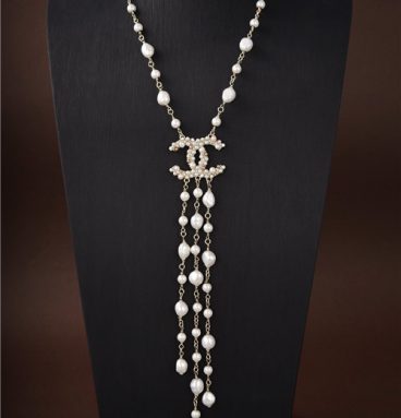 chanel CC tassel necklace