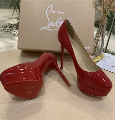 christian louboutin red bottoms heels red