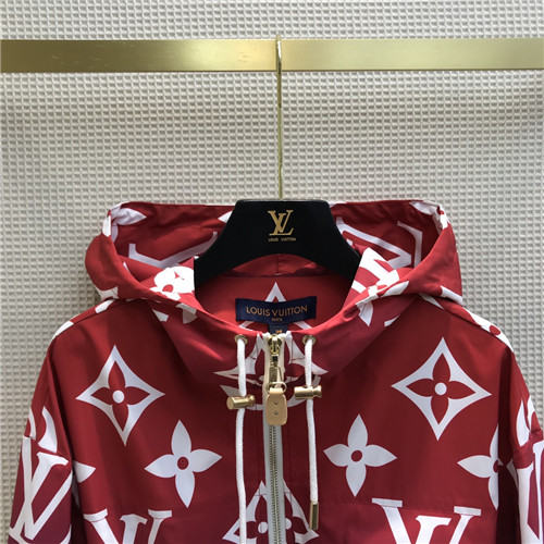 Louis Vuitton Trench coats Red Cloth ref.269044 - Joli Closet