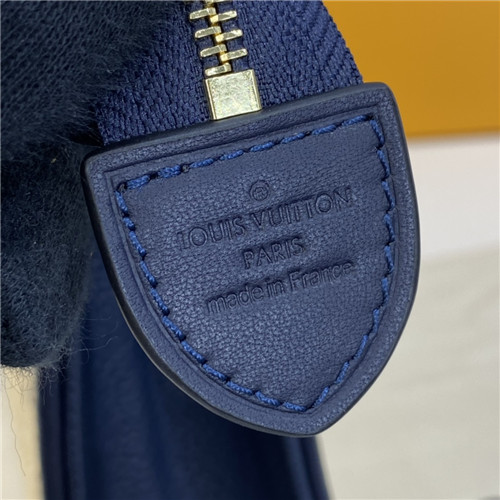 Louis Vuitton Monogram Giant Raffia Toiletry Pouch 26 - Blue Clutches,  Handbags - LOU483362