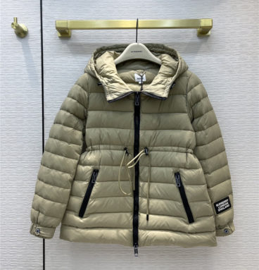 burberry hooded short down jacket