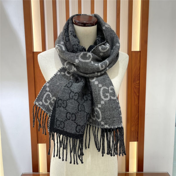 gucci GG fringed knit scarf