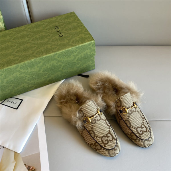 gucci 100 princetown fur slippers