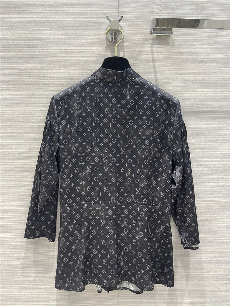 Silk knitwear & sweatshirt Louis Vuitton Black size S International in Silk  - 29388793