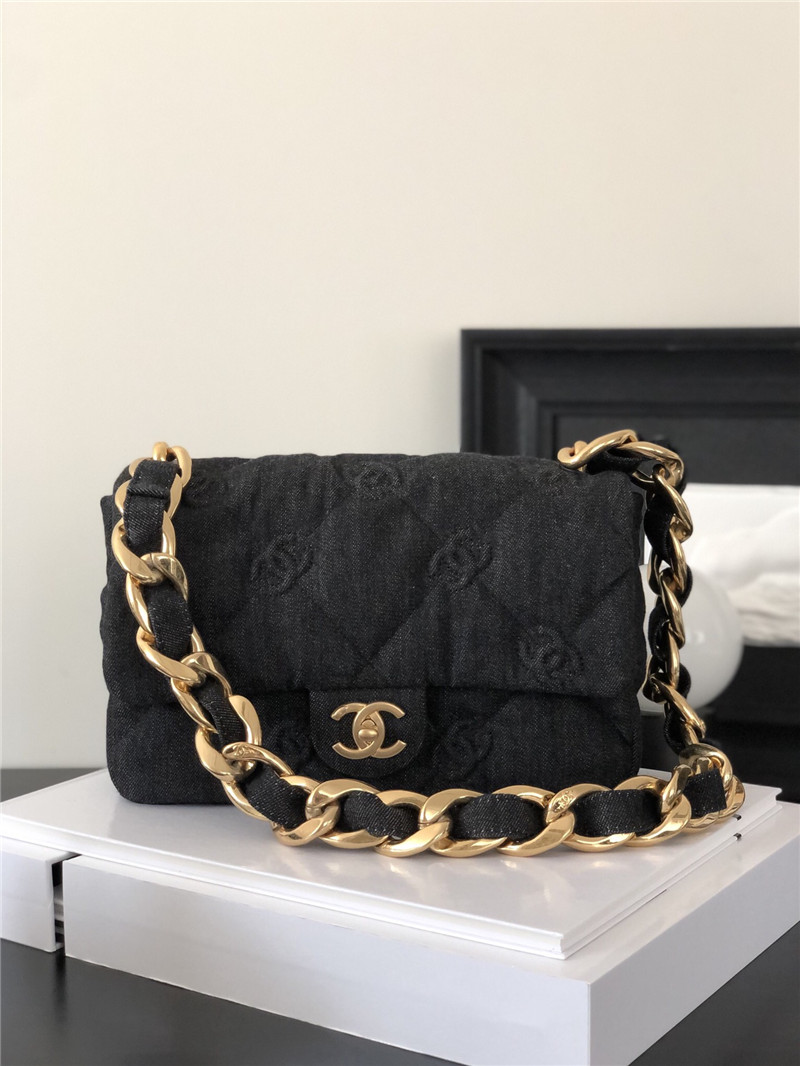 Affordable chanel 19 medium For Sale
