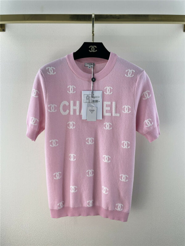 chanel positioning logo knitted top