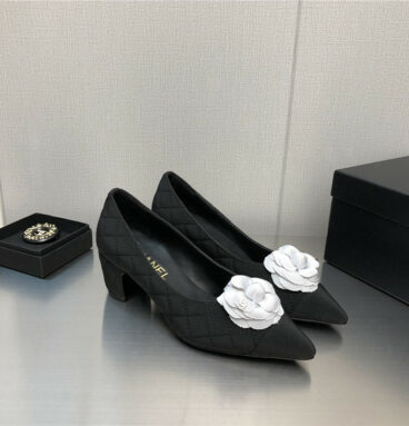 chanel chunky heel pointed toe shoes