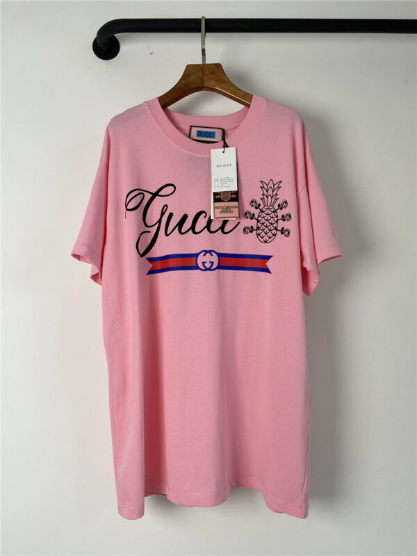 gucci pink loose t shirt