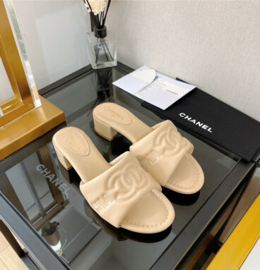chanel chunky heel sandals slippers