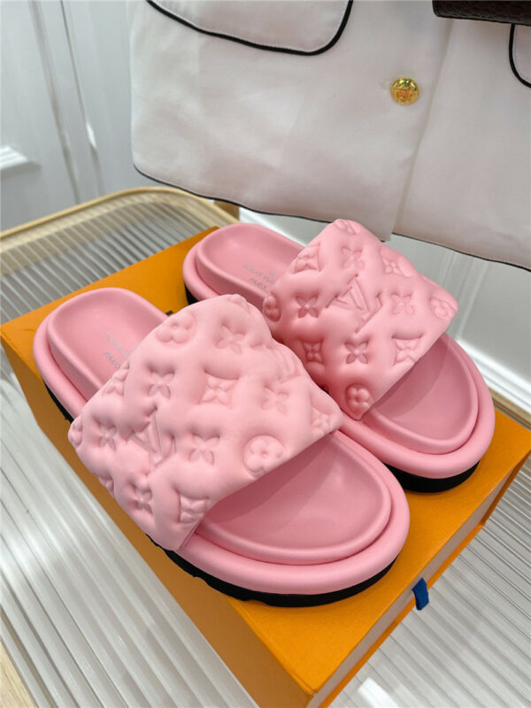 louis vuitton lv Velcro platform slippers