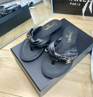 chanel flat chain slippers