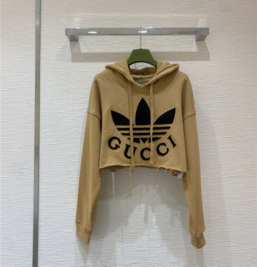 gucci clover cropped hooded sweatshirt