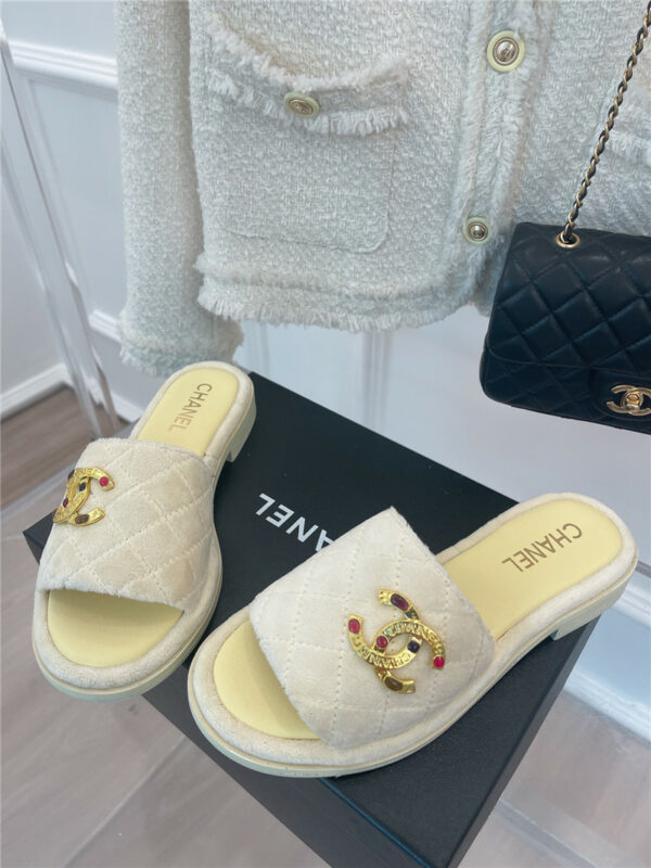 chanel embroidered logo slippers