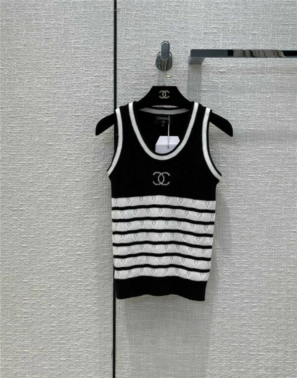 chanel black and white striped knitted vest