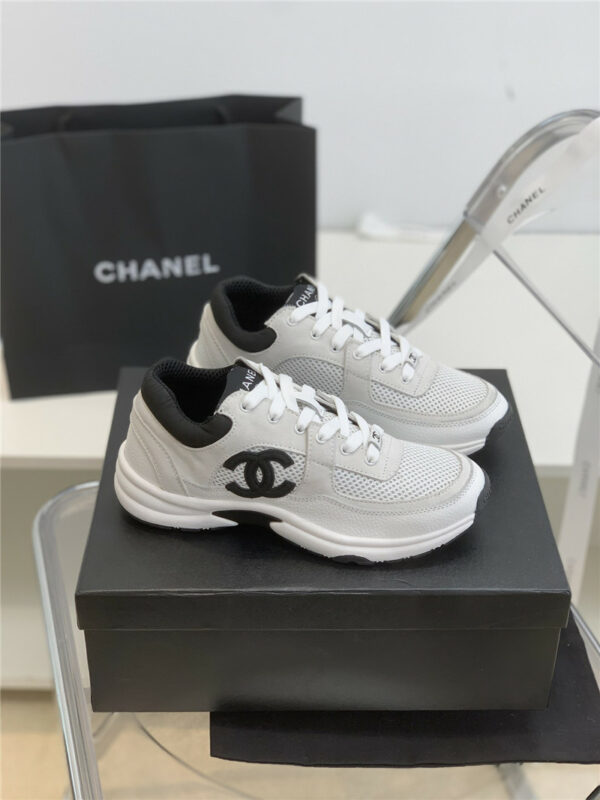 chanel cc logo runner sneaker