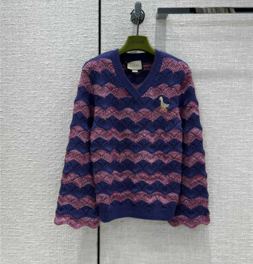 gucci blue and purple wavy knitted pullover sweater