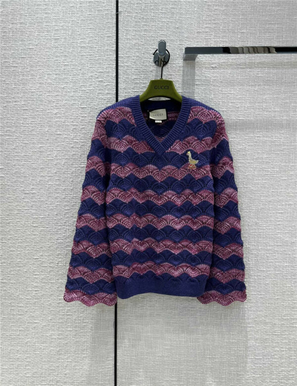 gucci blue and purple wavy knitted pullover sweater
