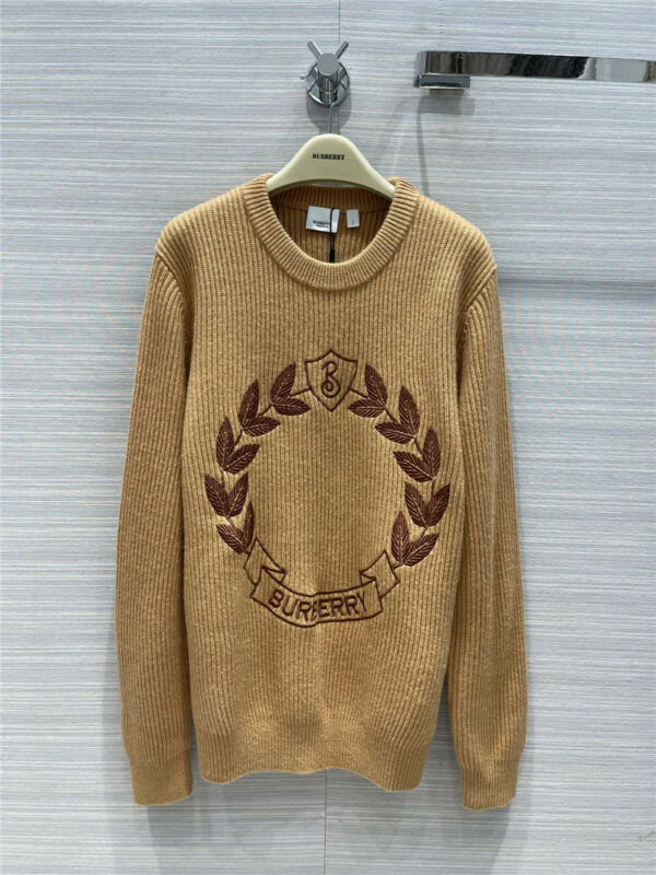 burberry embroidered 3D logo crewneck sweater