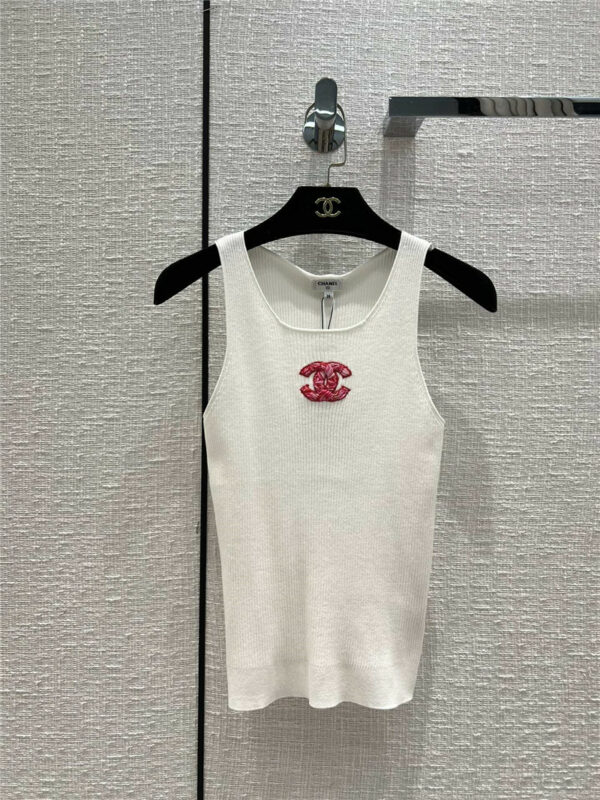 chanel cc logo embroidered knitted vest