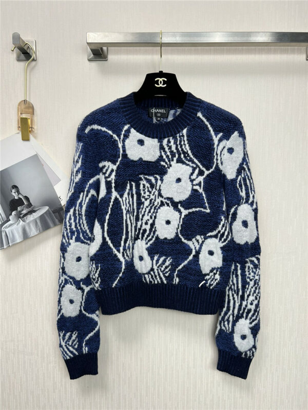 chanel camellia intarsia knitted sweater