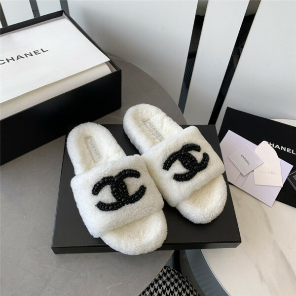 chanel fluffy slippers