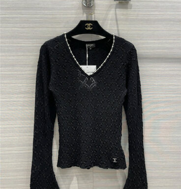 chanel quilted diamond knitted V-neck top