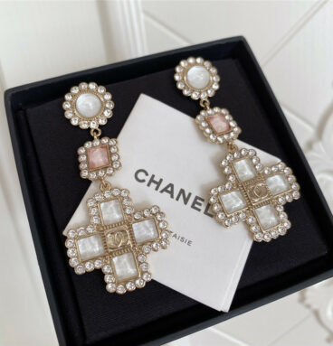 chanel pink cross earrings