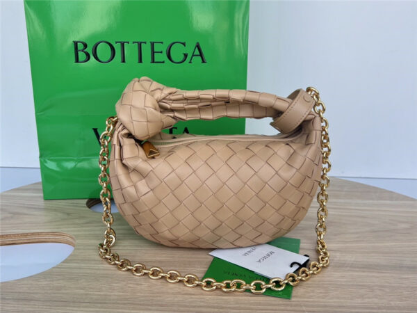 bottega veneta jodie with chain bag