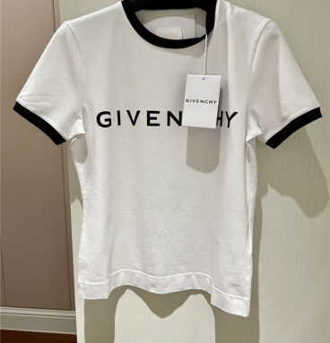 Givenchy Covered Cotton Breathable Short Sleeves