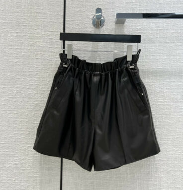 Hermès belted casual leather shorts