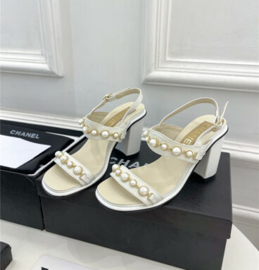 Chanel counter catwalk pearl sandals