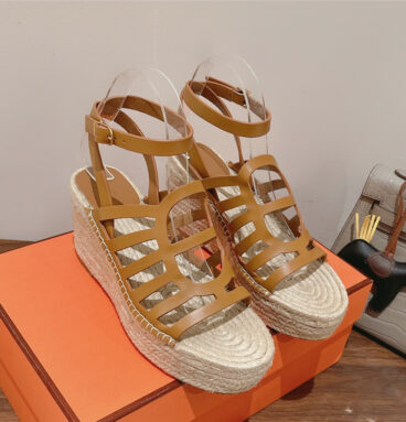 Hermès early spring new straw sandals