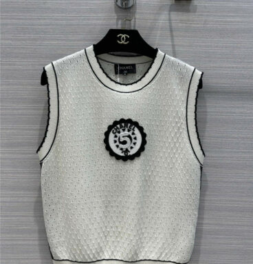 chanel embroidered knitted vest