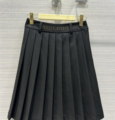 miumiu retro British style mid-length pleated skirt