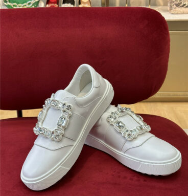 Roger vivier light and soft loafers