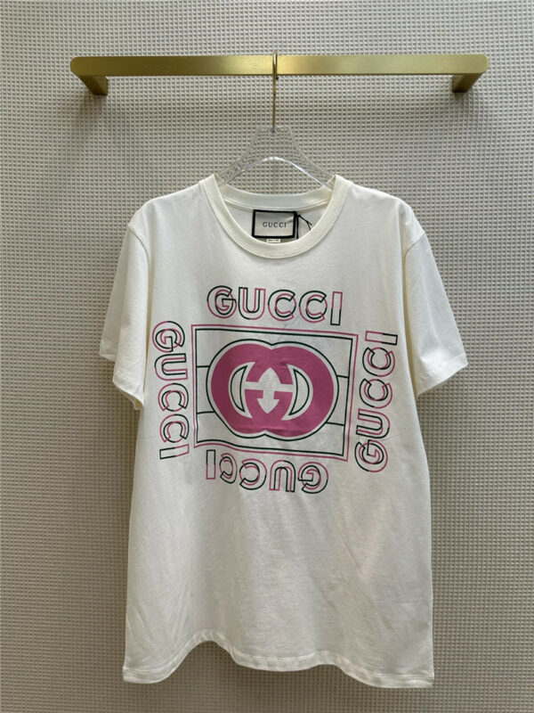 gucci vintage logo pink print T-shirt