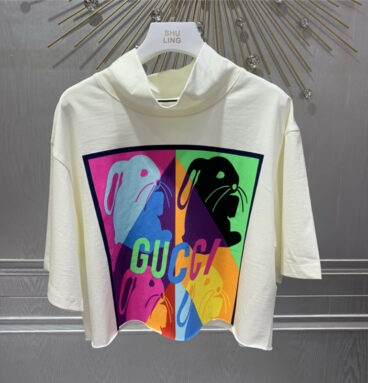 gucci new year limited crop top
