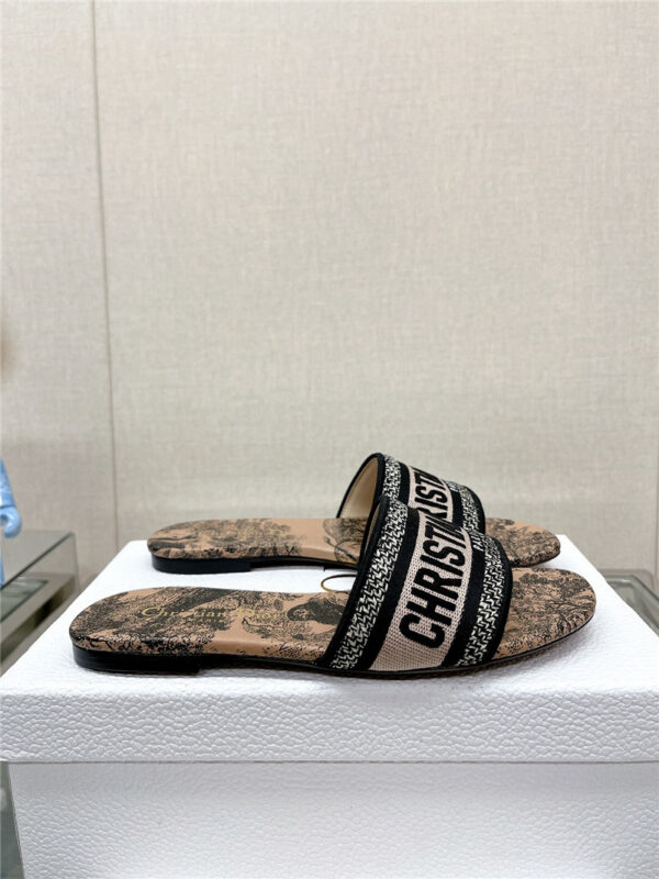 dior word embroidery slippers